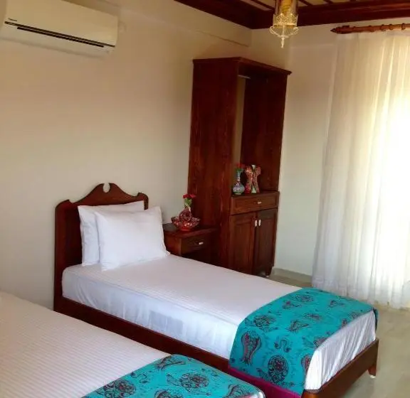 Superior-huone, Mary S House