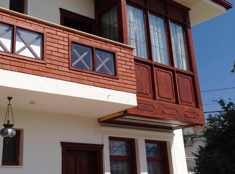 Люкс, Mary S House