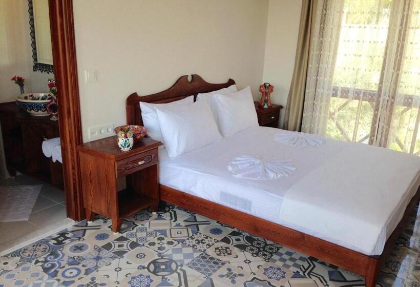 Люкс, Mary S House