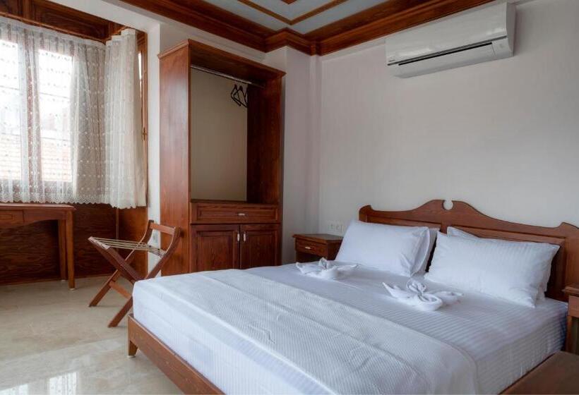 Люкс, Mary S House