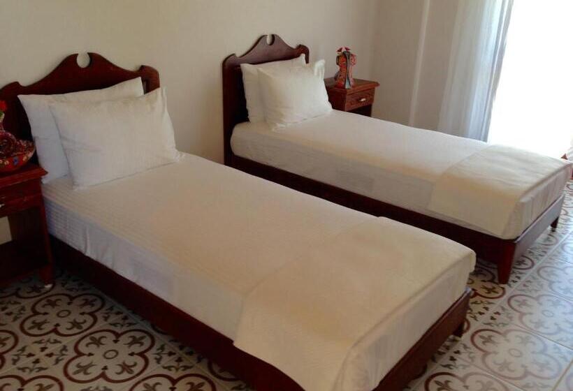 Номер Superior, Mary S House