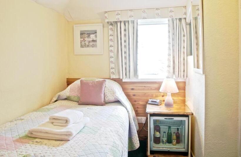 חדר סטנדרט יחיד, The Old Bridge House