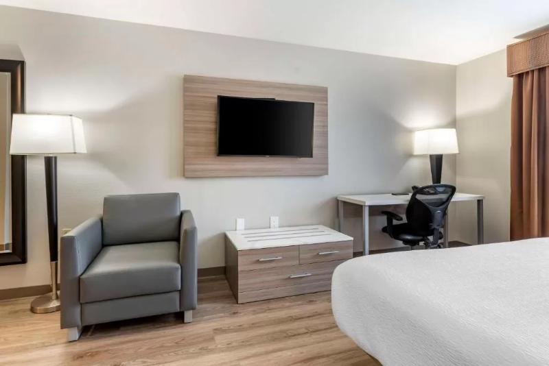 استوديو إدارى, Admirals Motor Inn