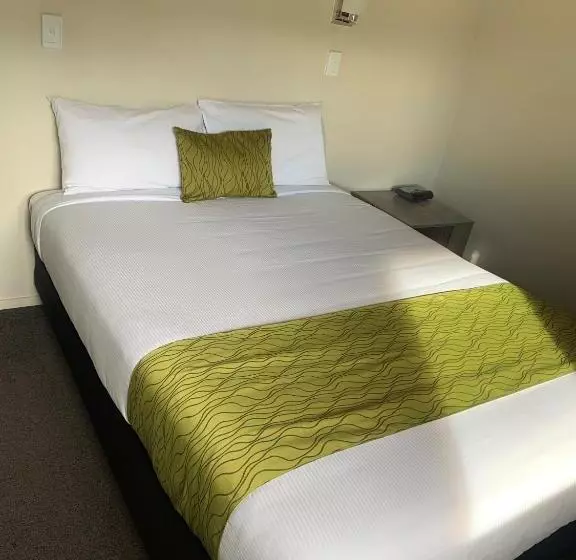 ２ベッドルームアパートメント, Admirals Motor Inn