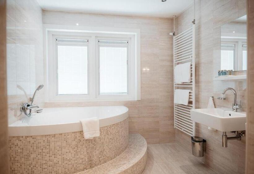 주니어 스위트, De Lunterse Boer