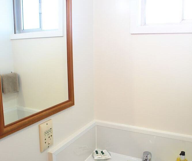 침실 1개 아파트, Motel Six