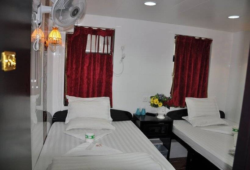 اتاق خانوادگی, Castle Inn