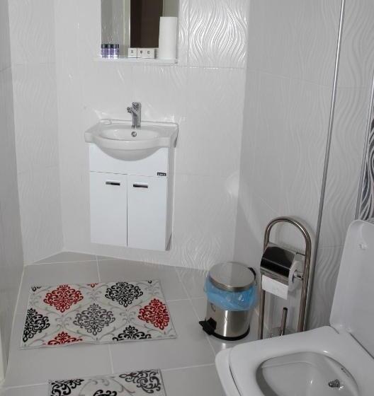 四人豪华间, Ephesus Palaces