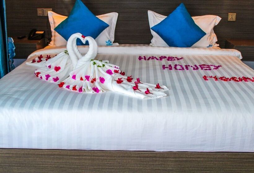 豪华房间, Good Time Boutique