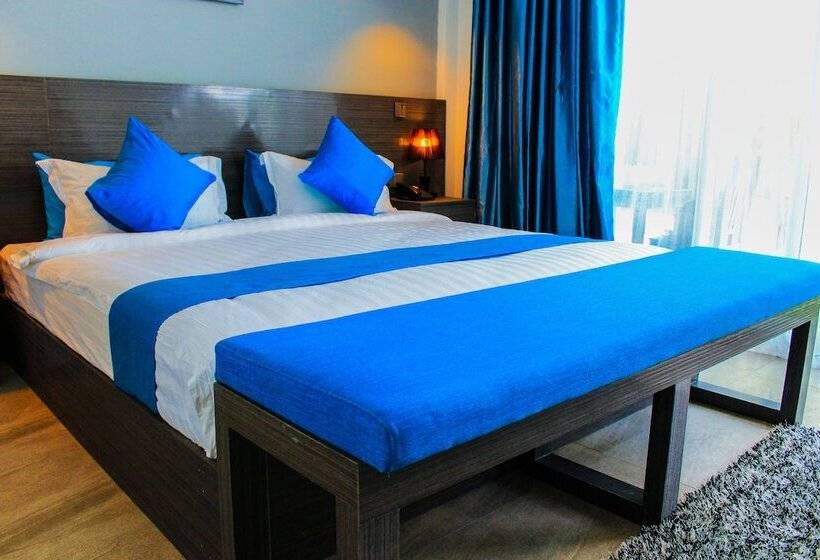 豪华房间, Good Time Boutique