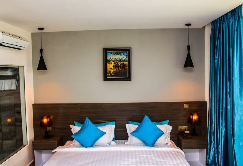 高级大房间, Good Time Boutique