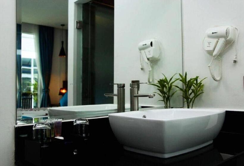 高级大房间, Good Time Boutique