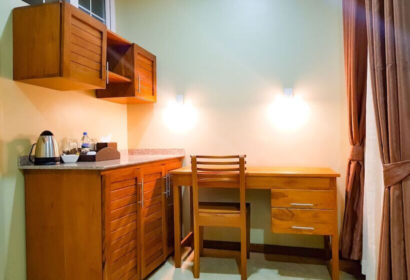 اتاق خانوادگی, Masailand Safari Lodge