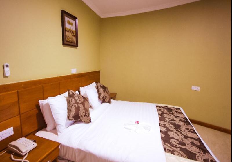 اتاق خانوادگی, Masailand Safari Lodge