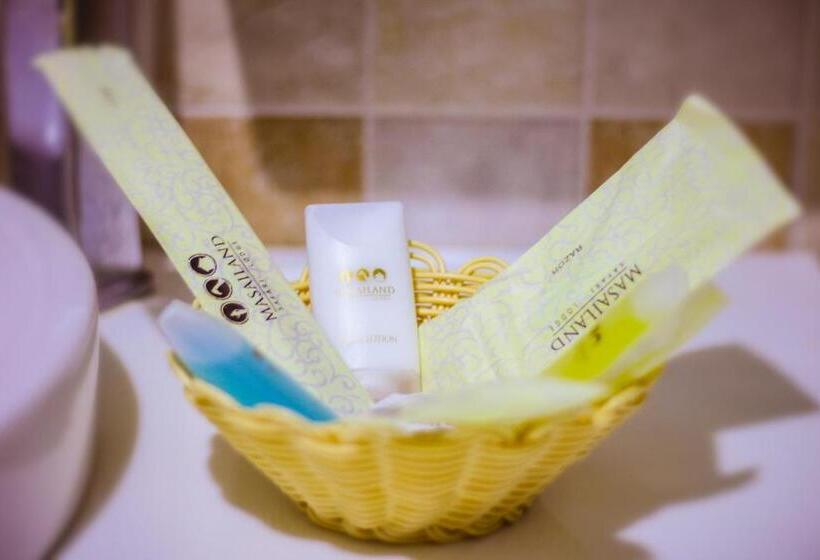 اتاق خانوادگی, Masailand Safari Lodge