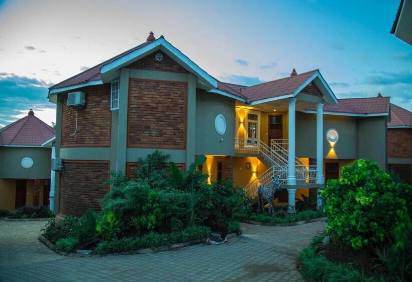 اتاق خانوادگی, Masailand Safari Lodge