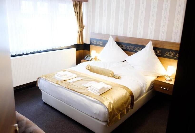 חדר משפחתי, Im Anker