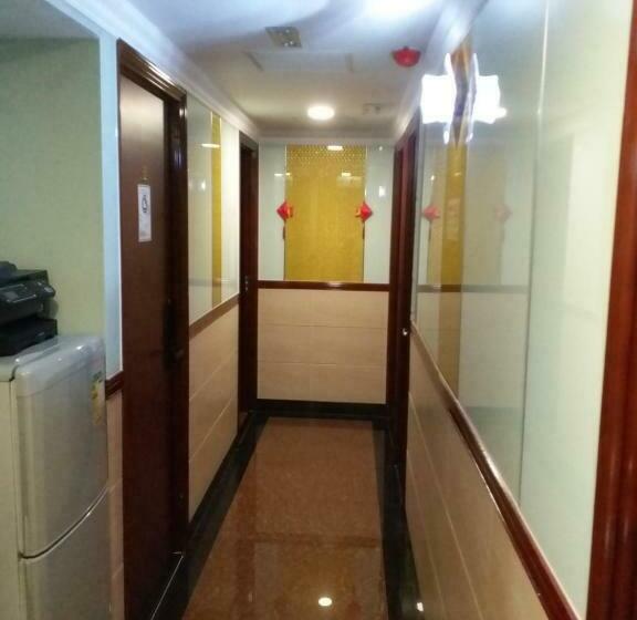 اتاق استاندارد چهار تخته, Hang Fung Hostel
