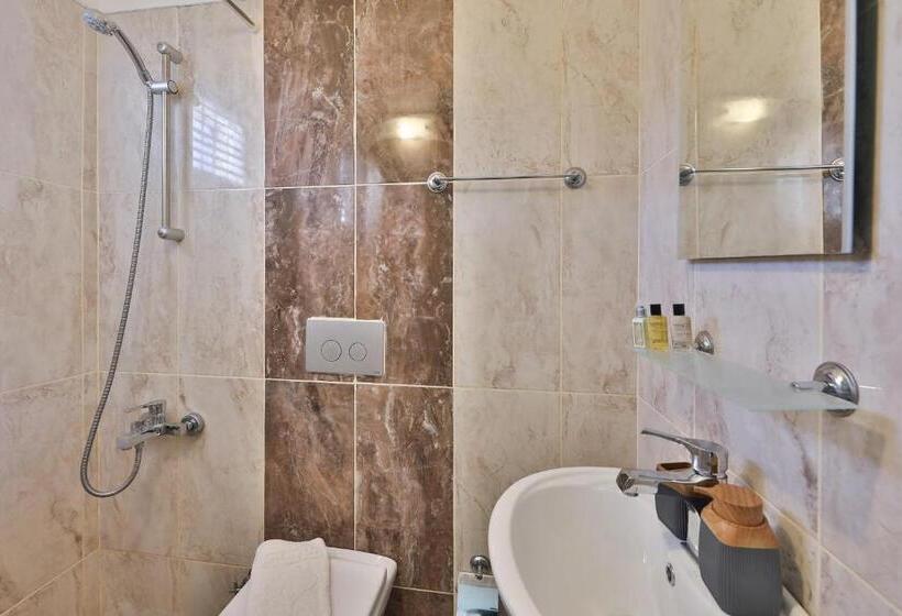 Camera Tripla Classica, Bahar Pansiyon