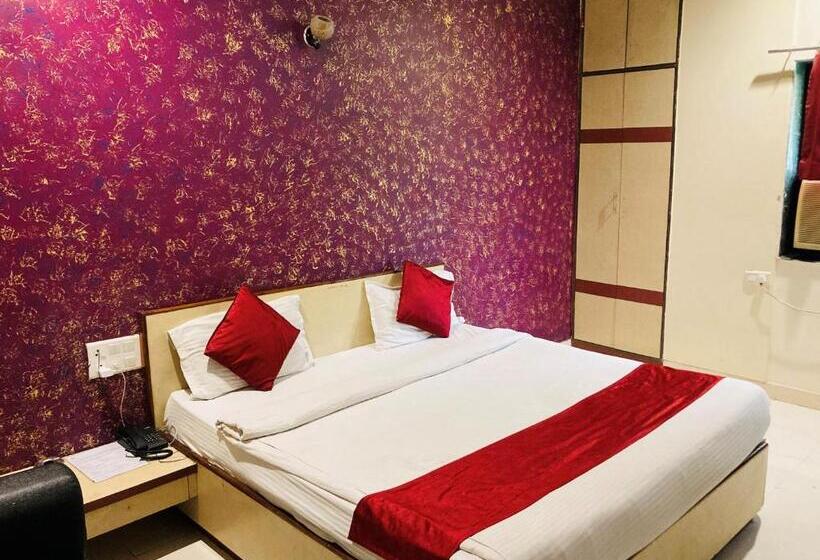 Habitació Deluxe, Jagdish