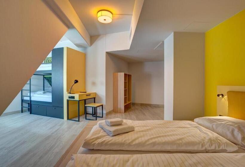 غرفة قياسية رباعية, Meininger Hotel München Olympiapark