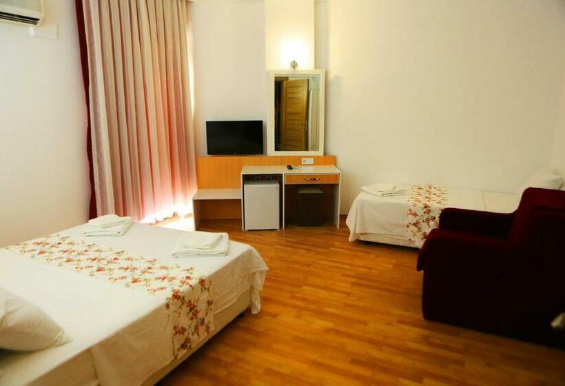 Quarto Familiar, Ugur