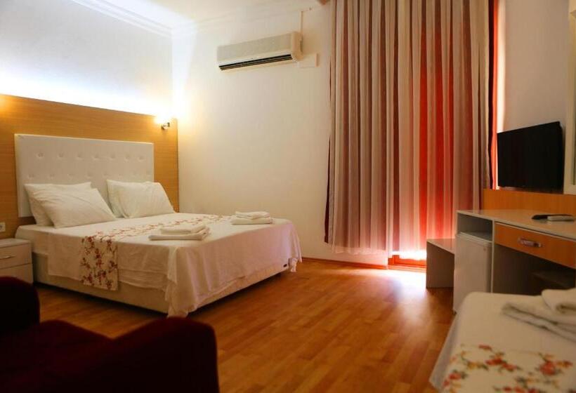 Quarto Familiar, Ugur