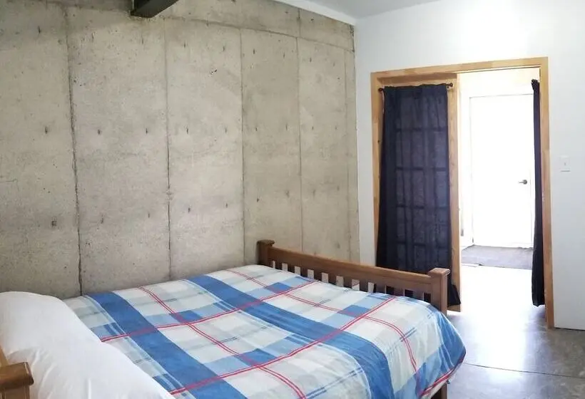 身障者適用スタンダードルーム, Aux 4 Vents  Auberg Inn