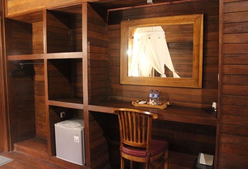 اتاق لوکس با چشم‌انداز استخر, Pattri Garden Lembongan