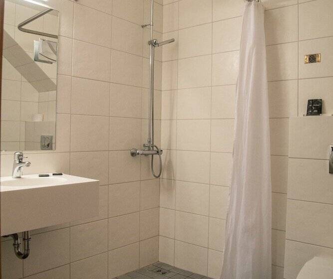 اتاق استاندارد, Smyrlabjorg