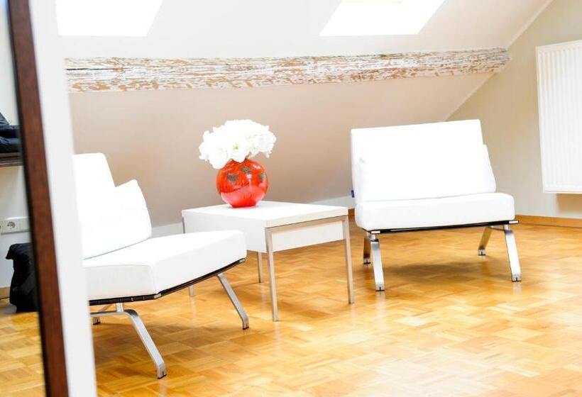 استودیو خانوادگی, Key Inn Appart Hotel Belair