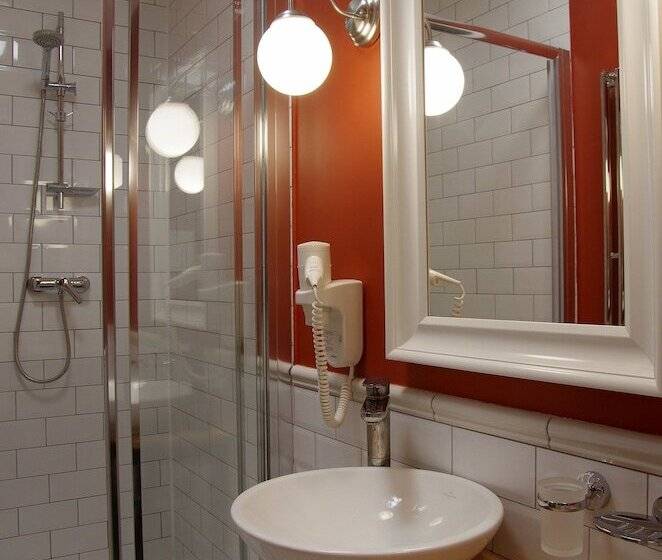 エコノミールーム, Barin Residence Centre