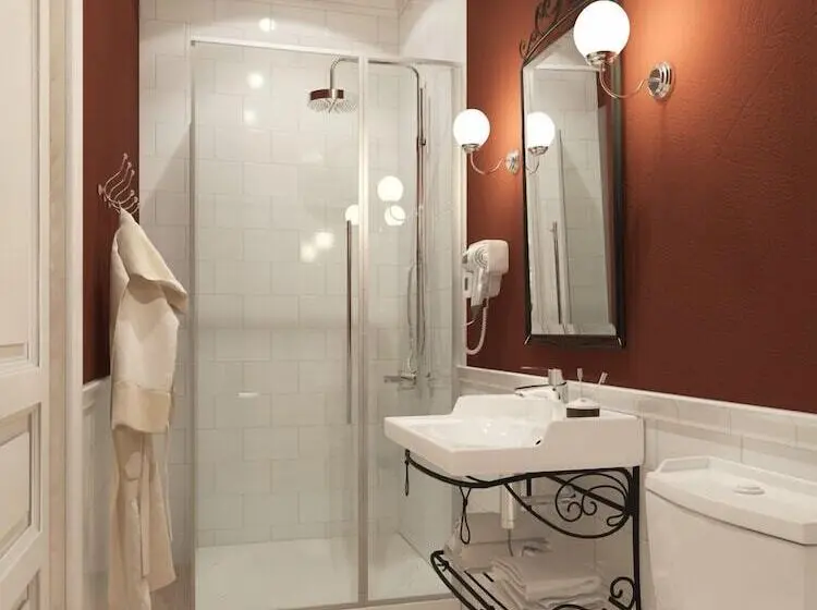 سوییت جونیور, Barin Residence Centre