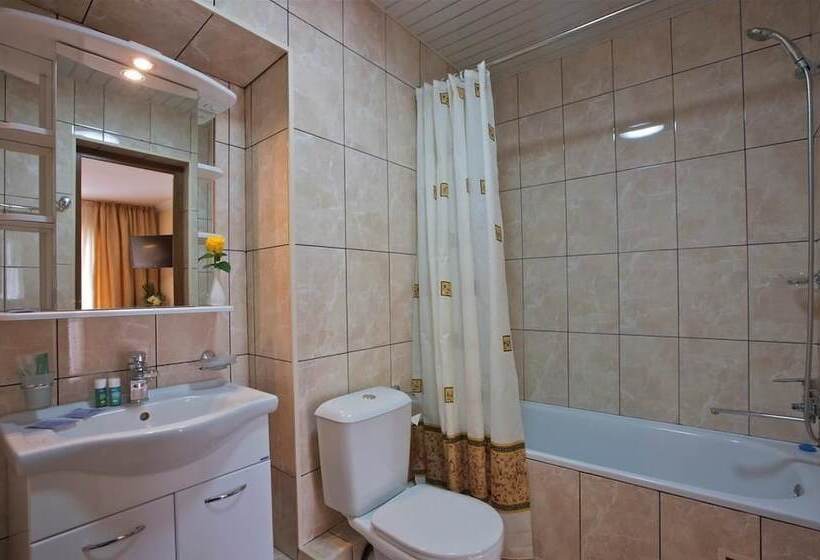 اتاق استاندارد با چشم‌انداز دریا, Okhotnik Hotel & Spa