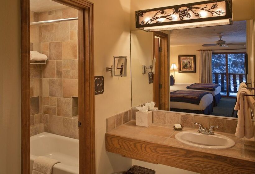 جناح, Alpine Village Suites