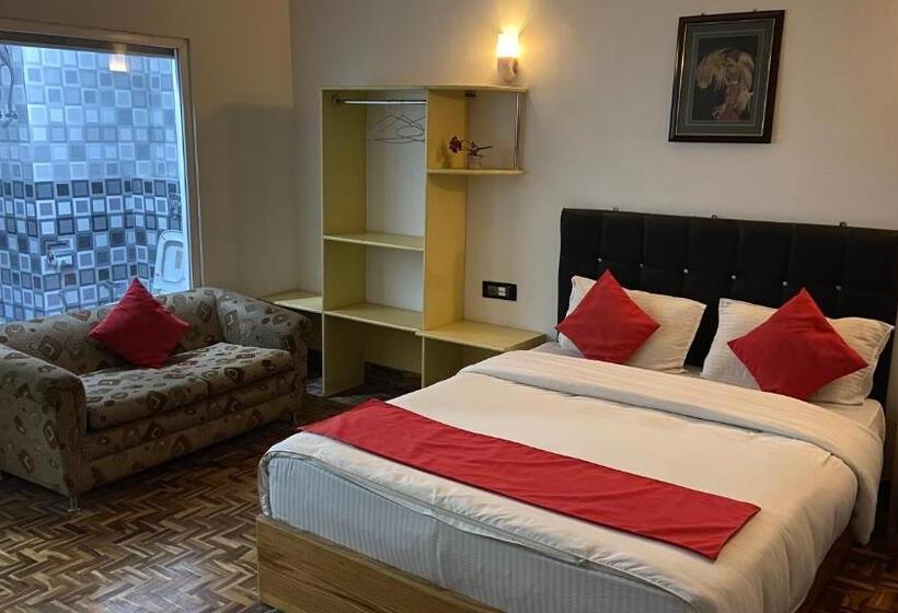 חדר דלוקס, Hidden Gem Residency