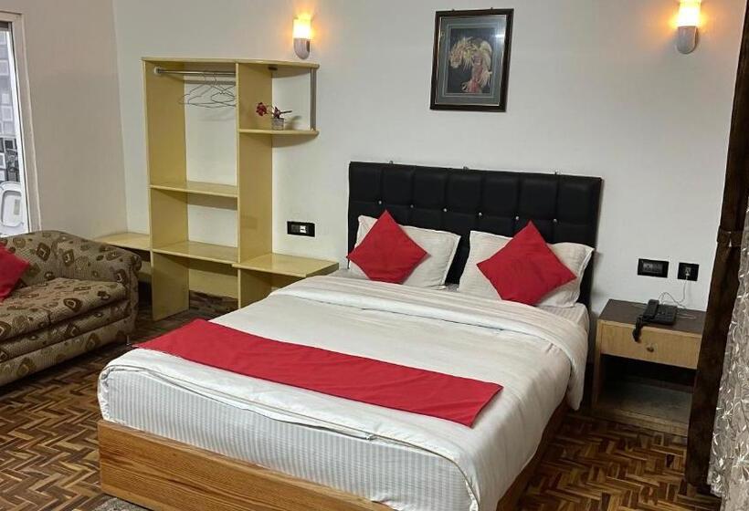 اتاق لوکس, Hidden Gem Residency