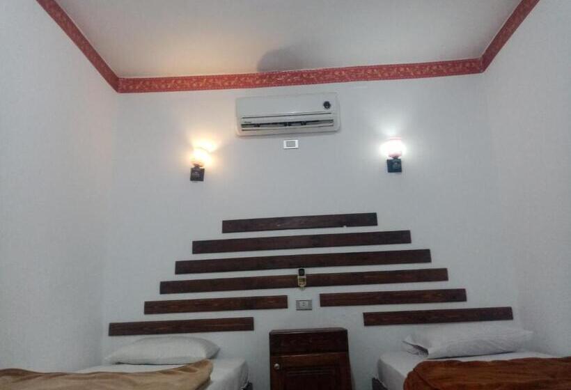 اتاق استاندارد, Oasis Fighting Kangaroo