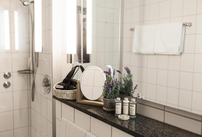 اتاق خانوادگی, Paulaner Am Dom