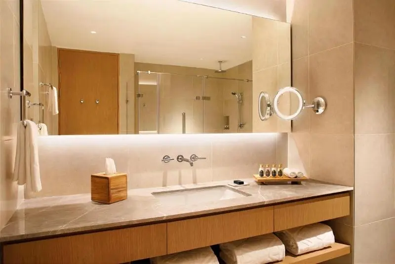 キングサイズベッドのジュニアスイート, Taj Rishikesh Resort & Spa, Uttarakhand