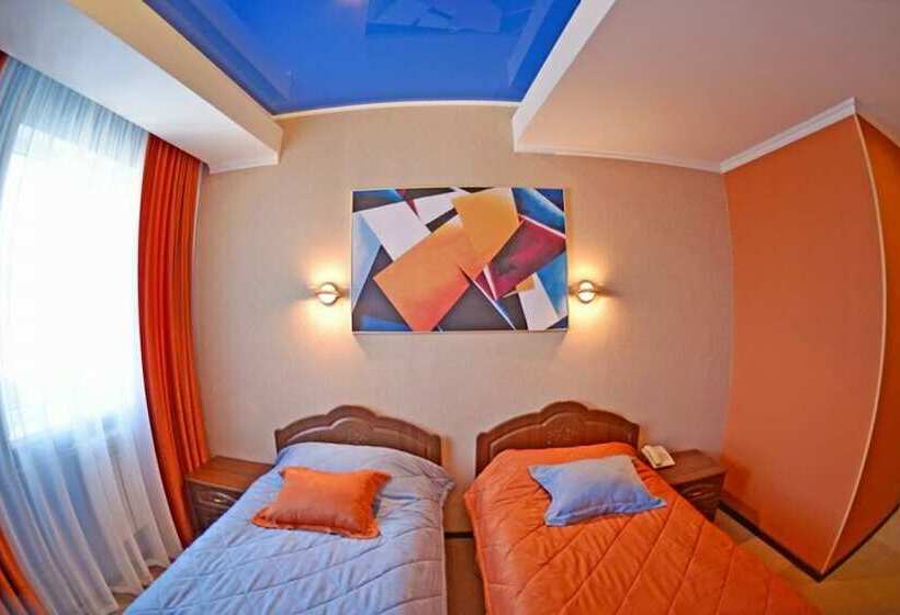 اتاق استاندارد, Art