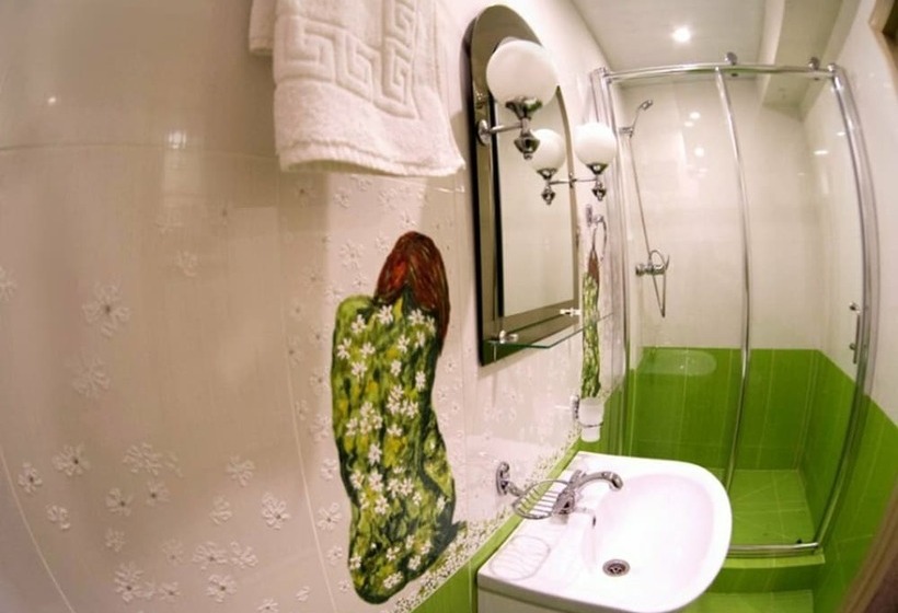 اتاق خانوادگی, Art