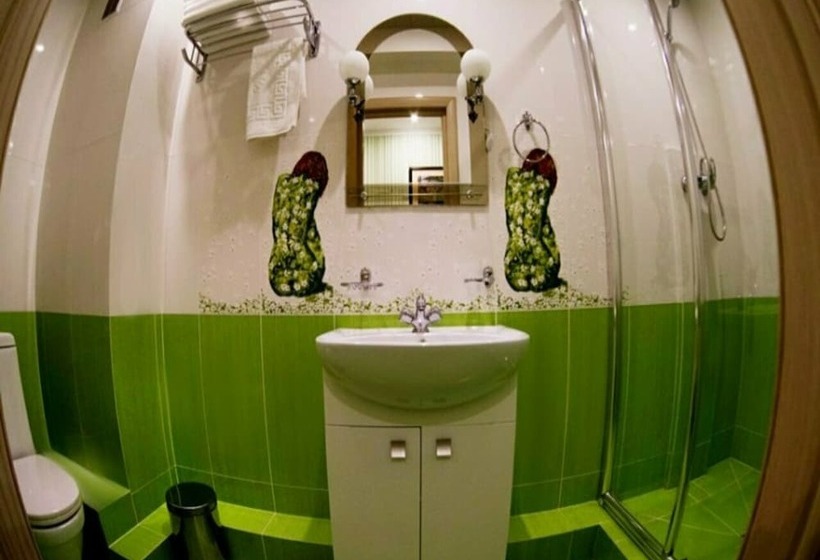 اتاق خانوادگی, Art