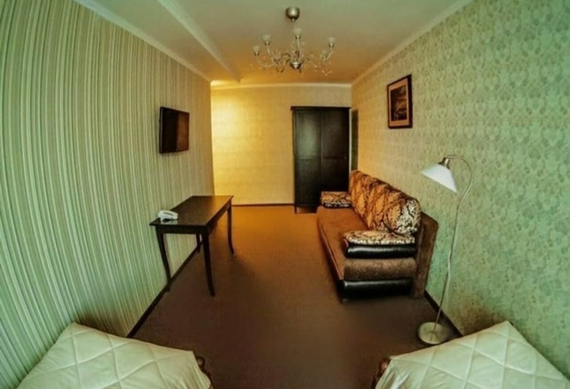 اتاق خانوادگی, Art