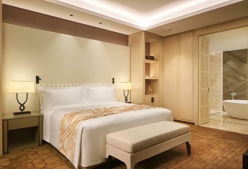 סוויטה אקזקיוטיב, Conrad Tianjin