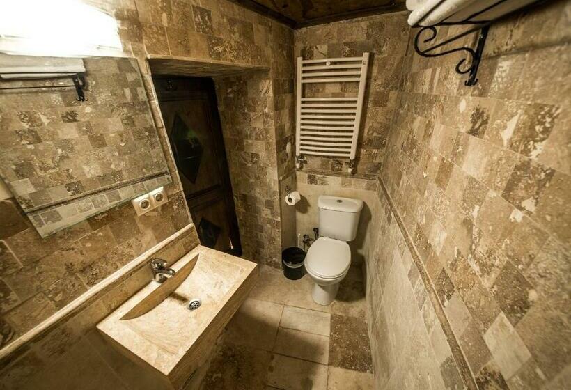 Номер Deluxe, Harkasos Cave