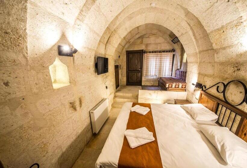 اتاق سوپریور, Harkasos Cave