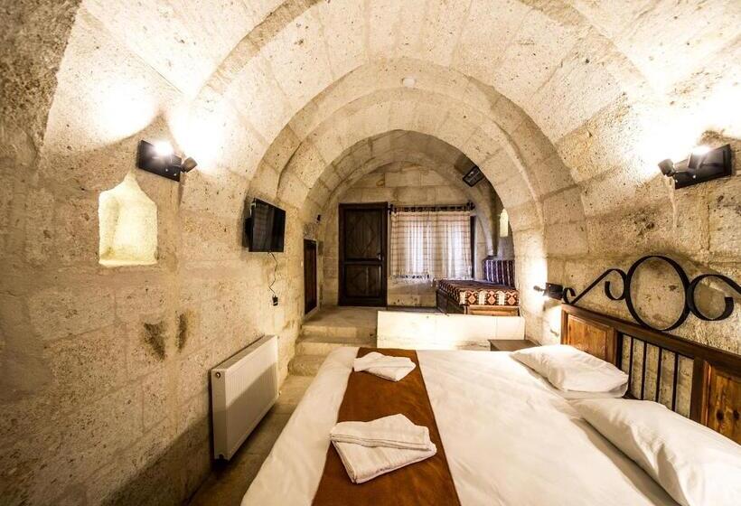 اتاق سوپریور, Harkasos Cave