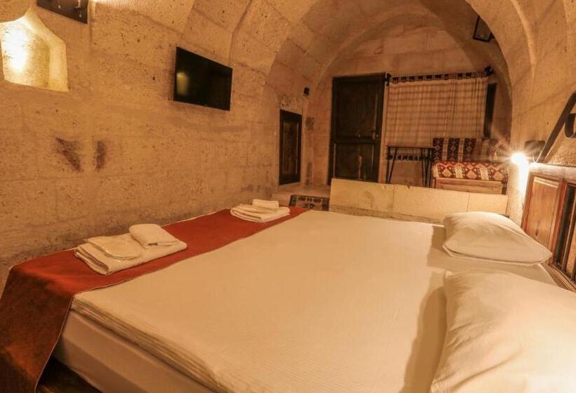 اتاق سوپریور, Harkasos Cave