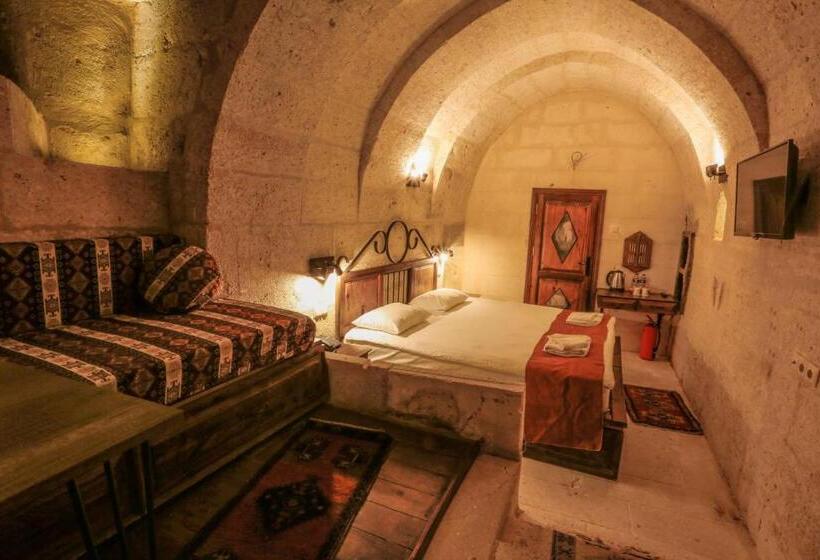 Номер Superior, Harkasos Cave